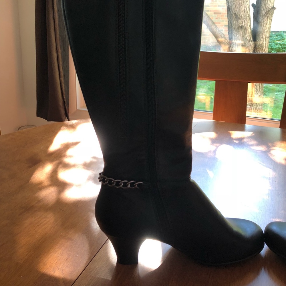 Aerosoles Black Boot with wide calf SZ 9-NWOT